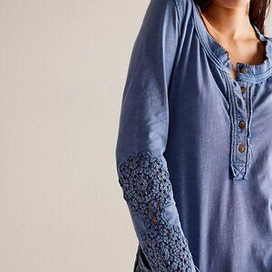 FREE EPOPLE WTF our song henley cuff top Sz XS NEW